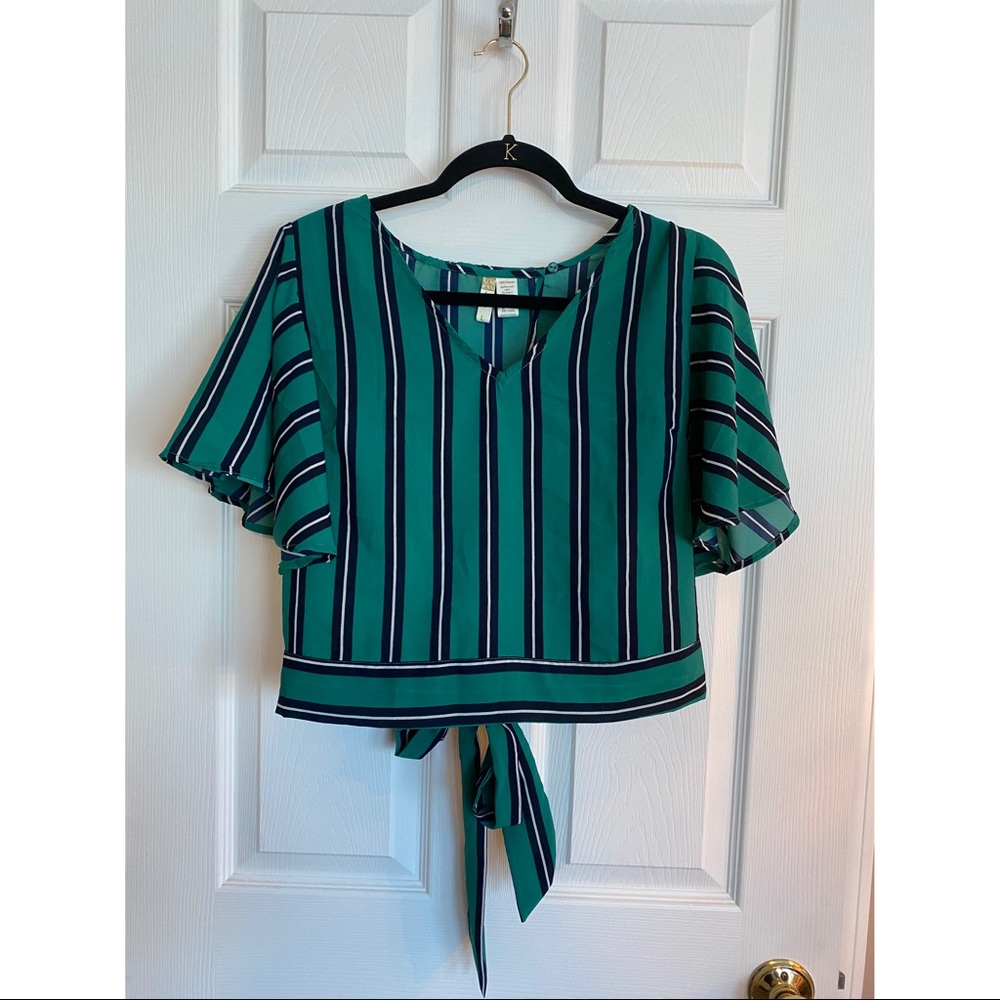 Green and Navy cropped blouse